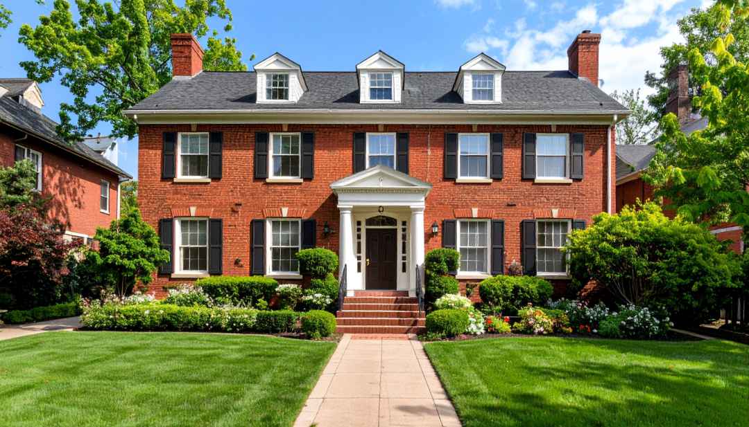 The Best Time of Year to Replace Your Roof in Illinois